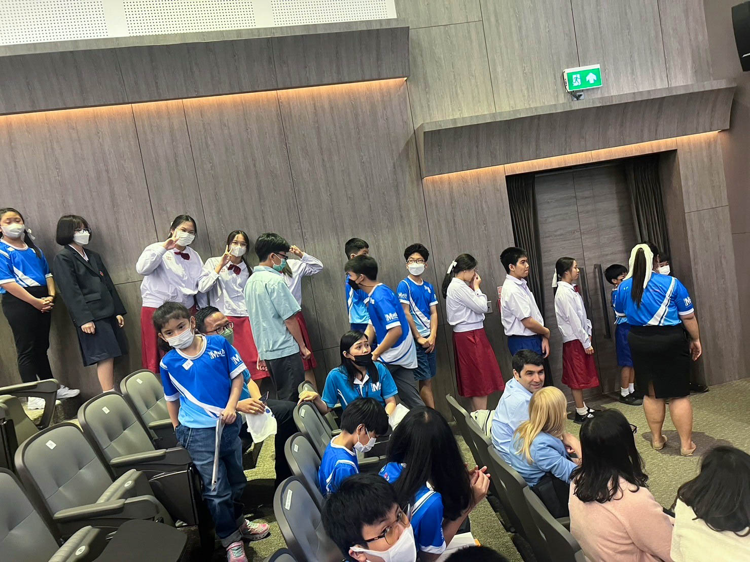 LINE_ALBUM_IMC-2022_221220_39