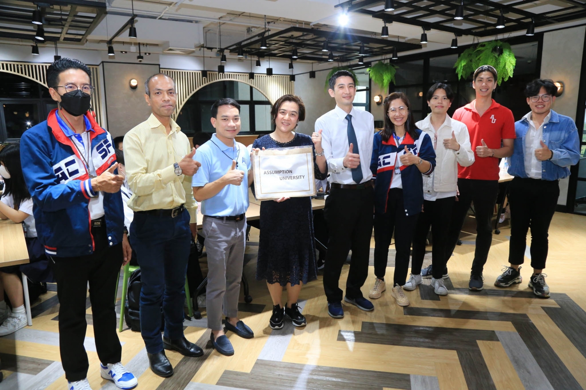 LINE_ALBUM_ABAC-2_230320_51
