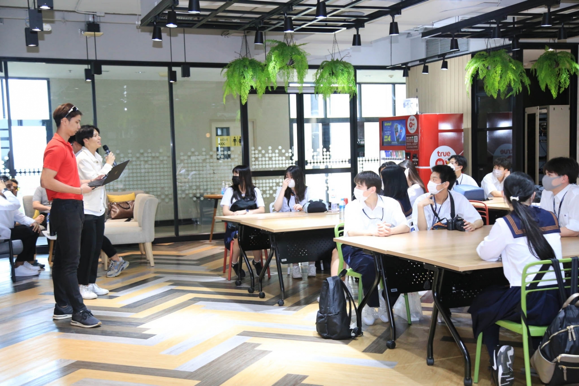 LINE_ALBUM_ABAC-2_230320_73