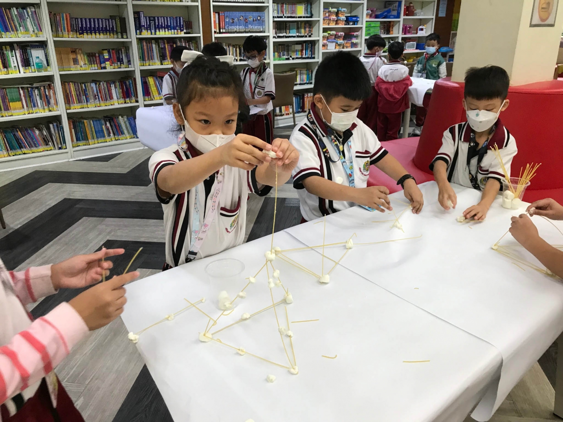 LINE_ALBUM_Mallows-SAM_230216_22