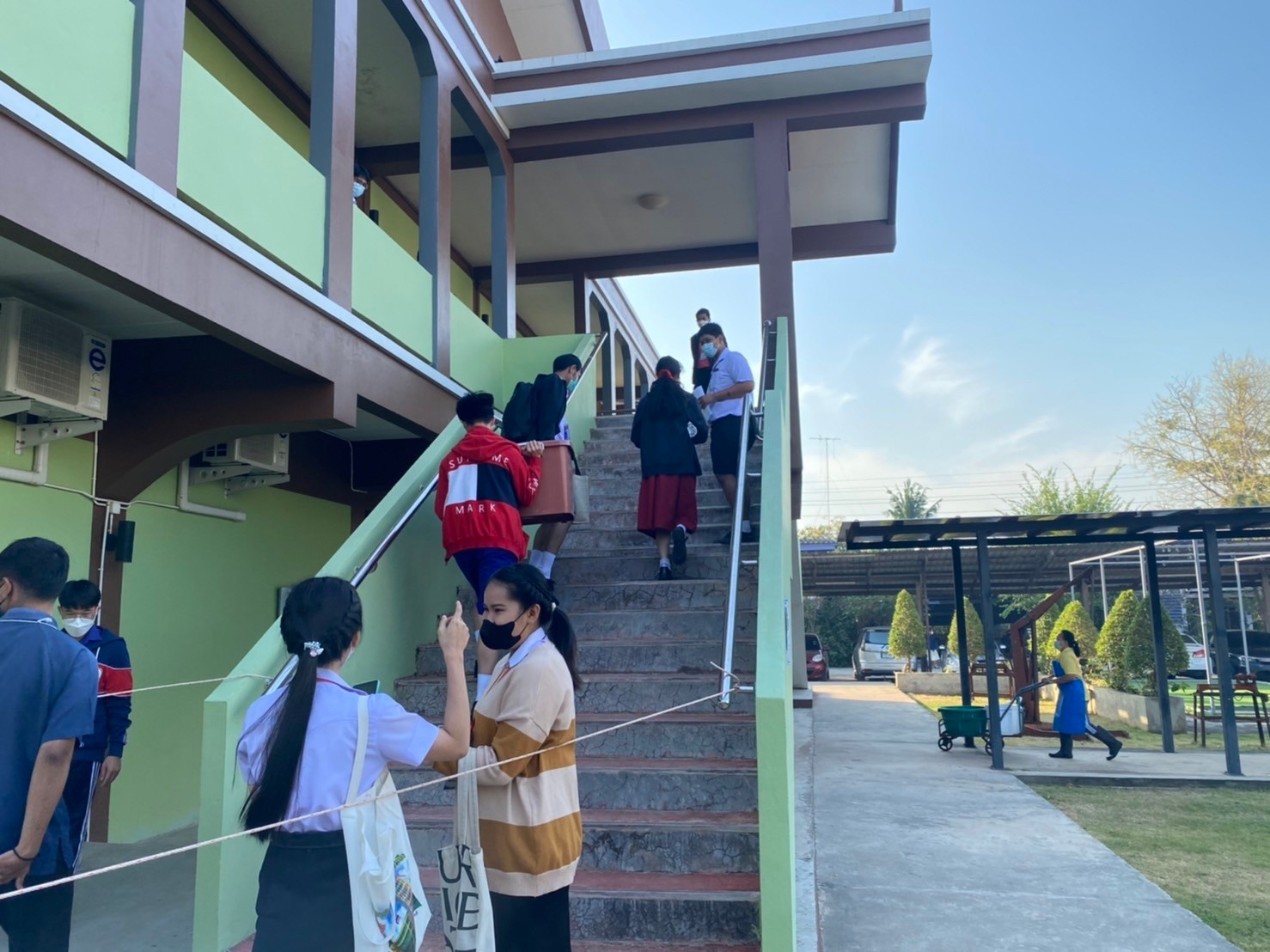 LINE_ALBUM_2023.2.2_230202_15