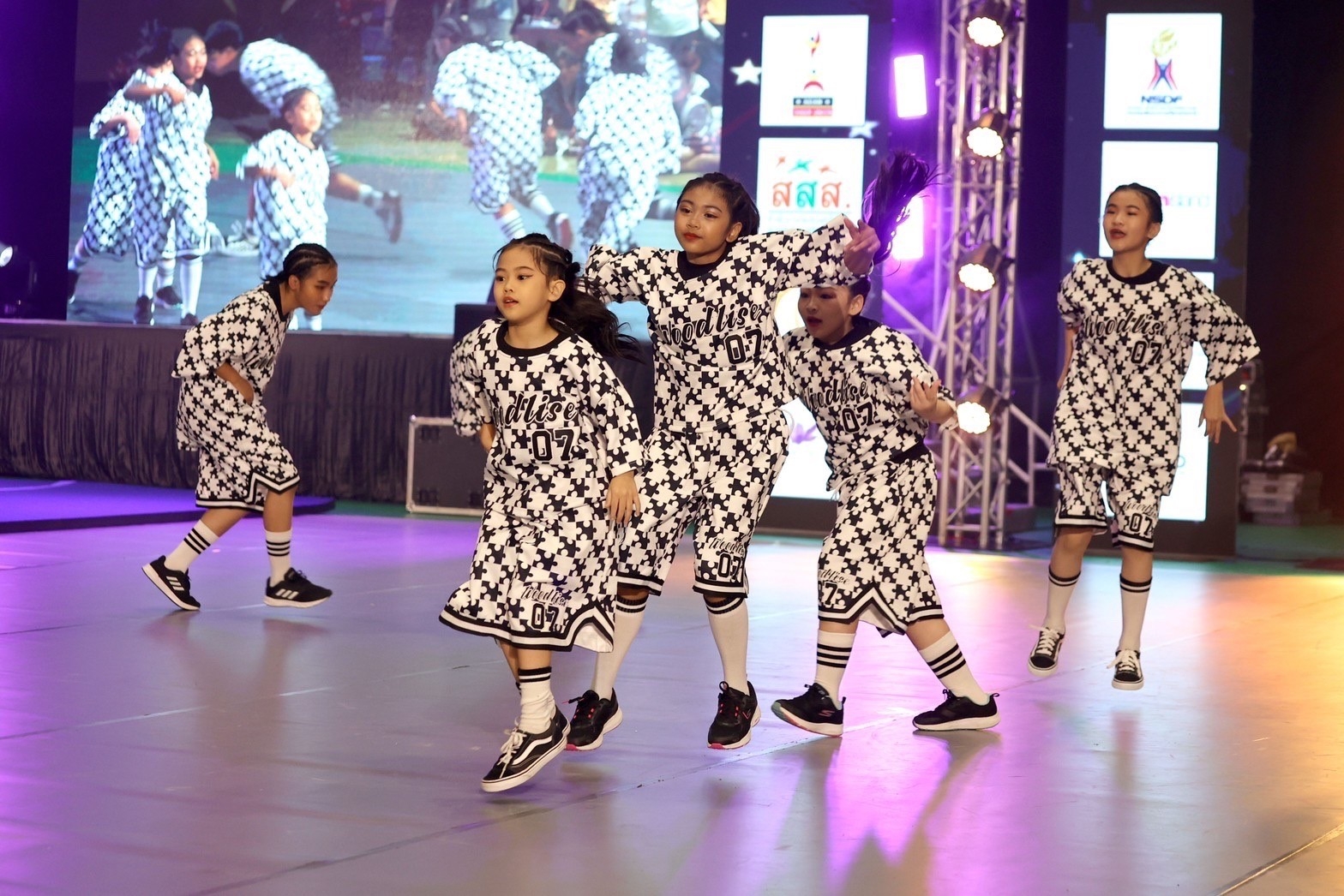 LINE_ALBUM_HipHOp_220921_2