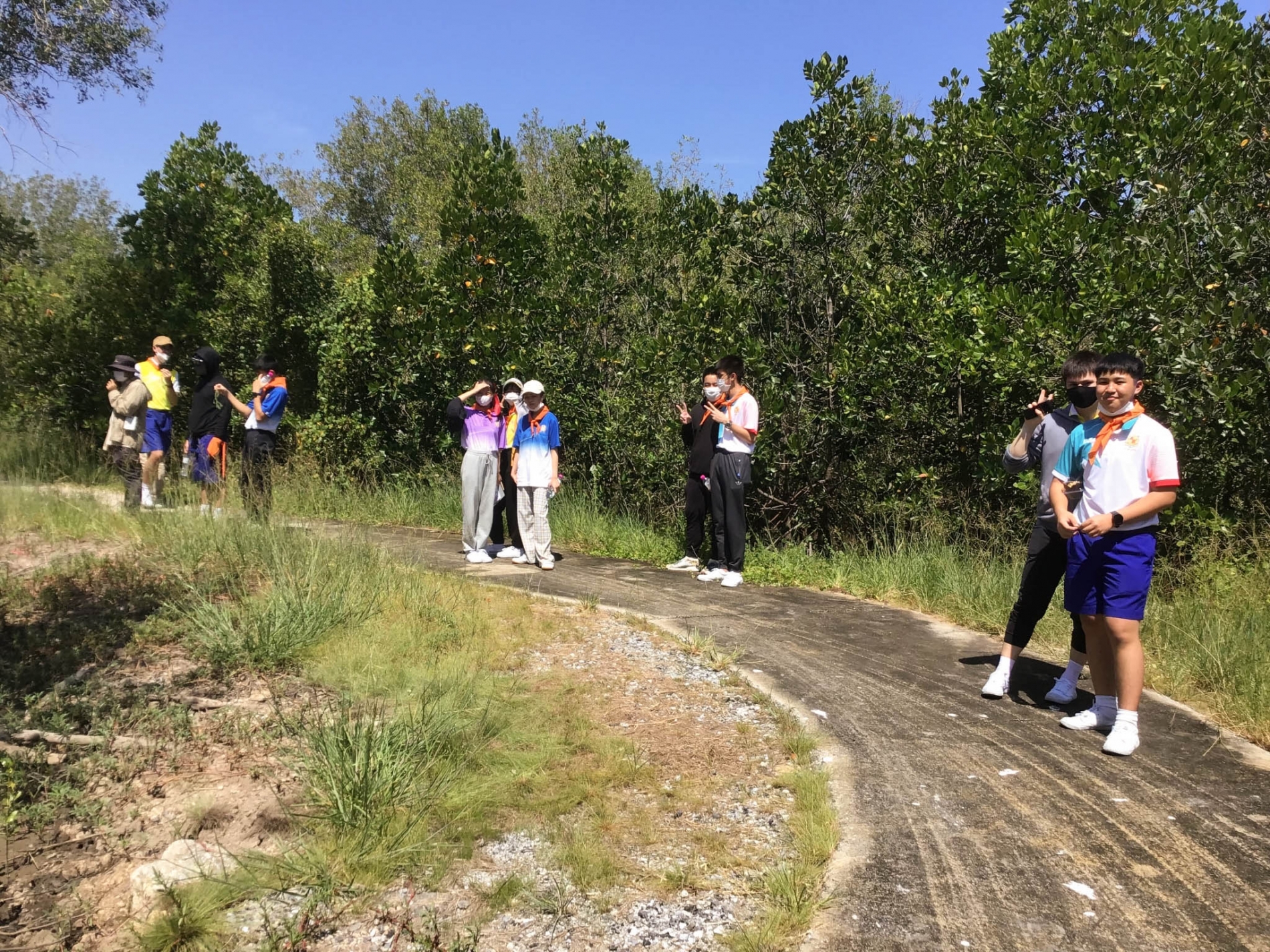 LINE_ALBUM_221104_19