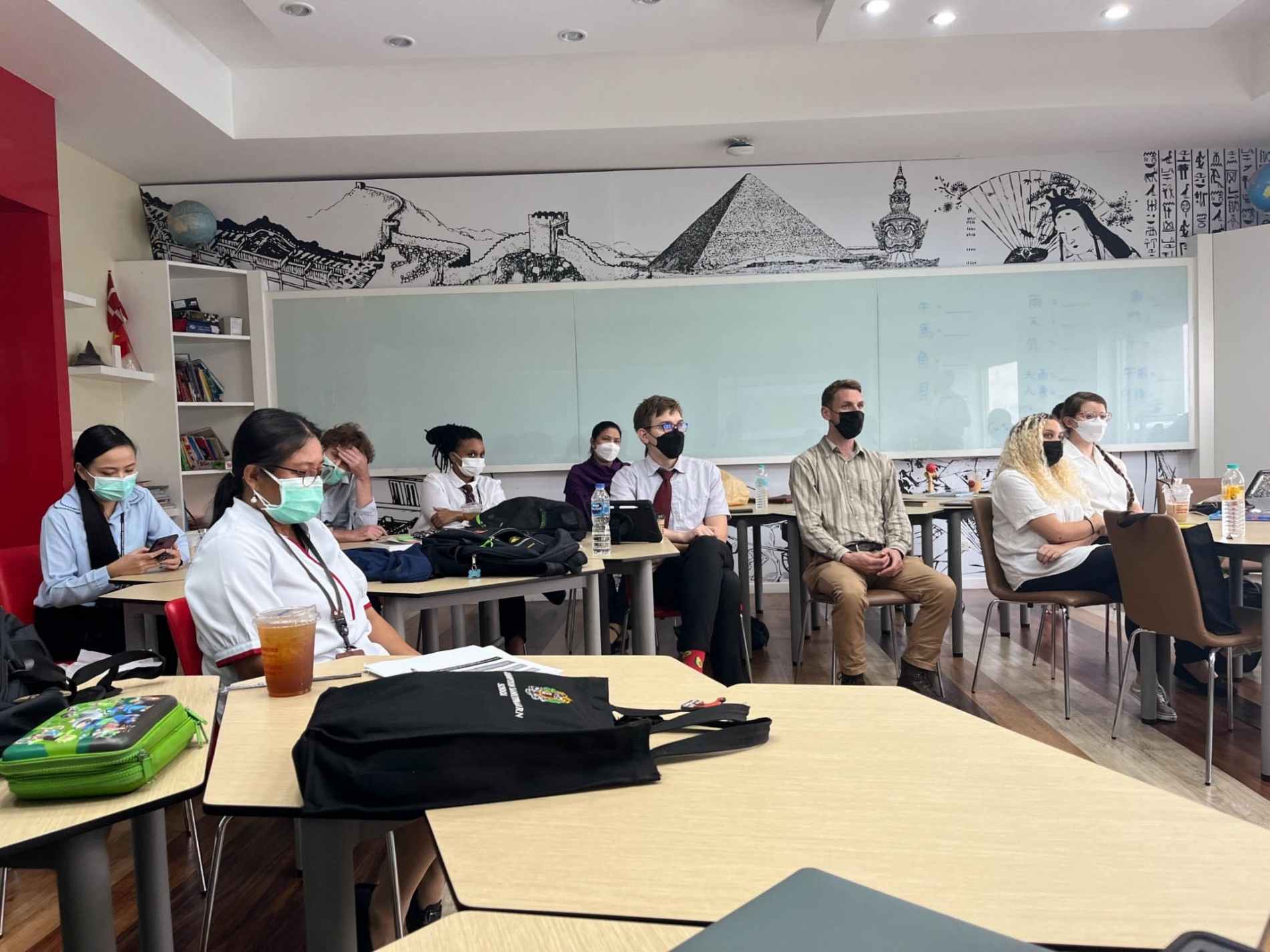 LINE_ALBUM_Orientation-Oct_221027_3