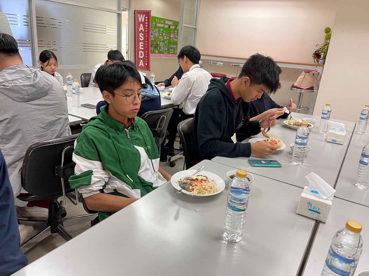 LINE_ALBUM_J-COM_221209_59