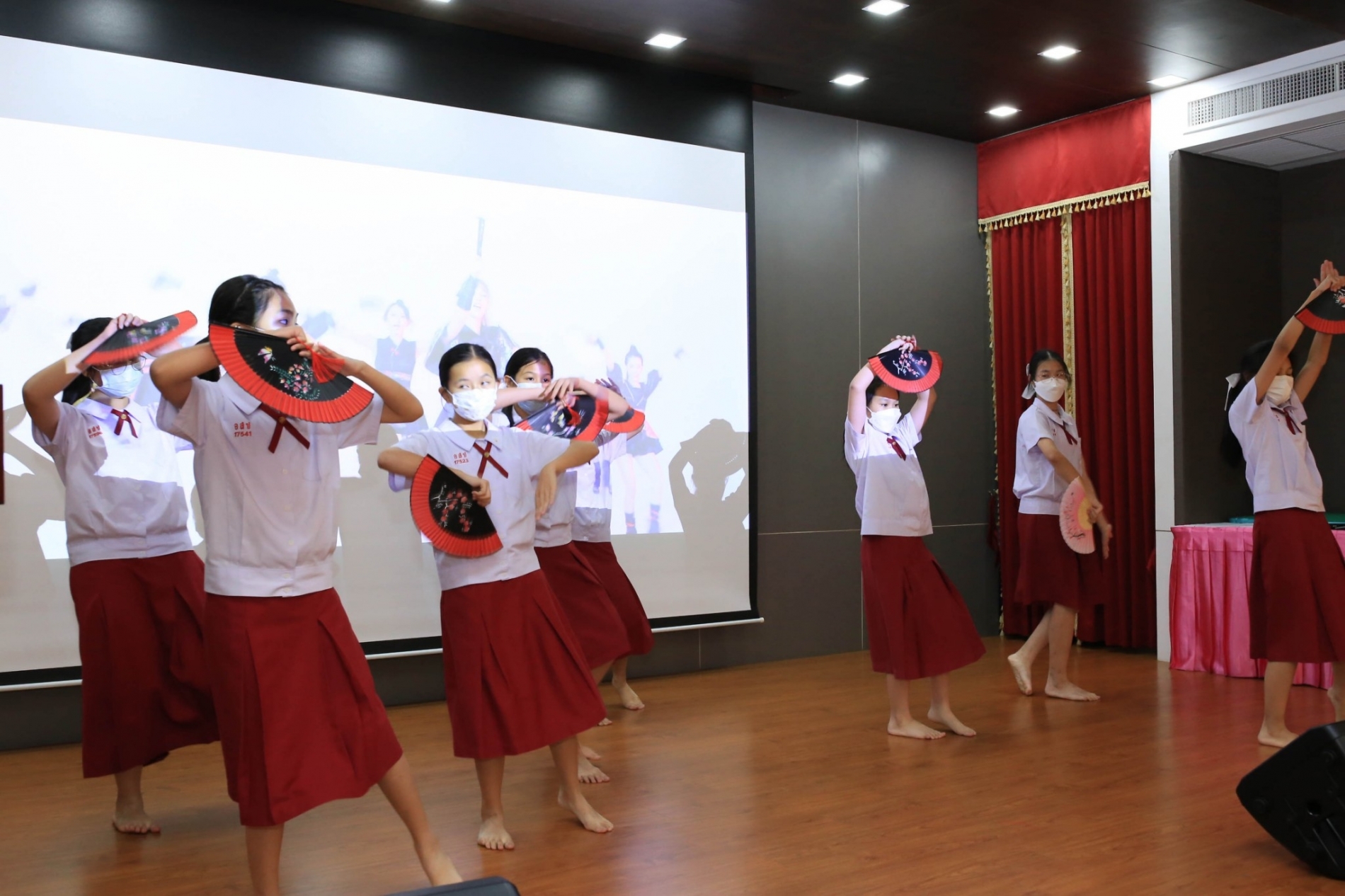 LINE_ALBUM_230210_15