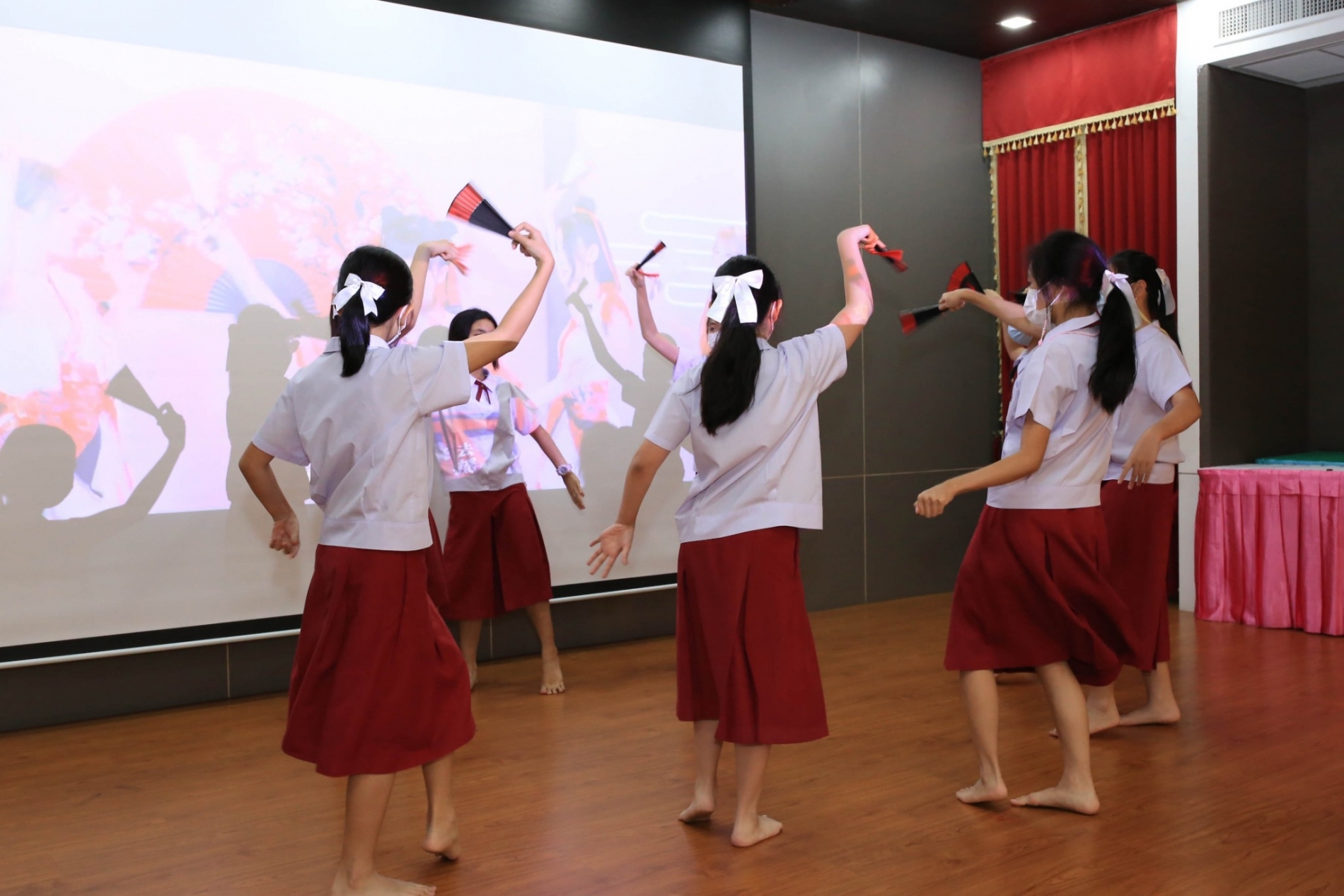 LINE_ALBUM_230210_16