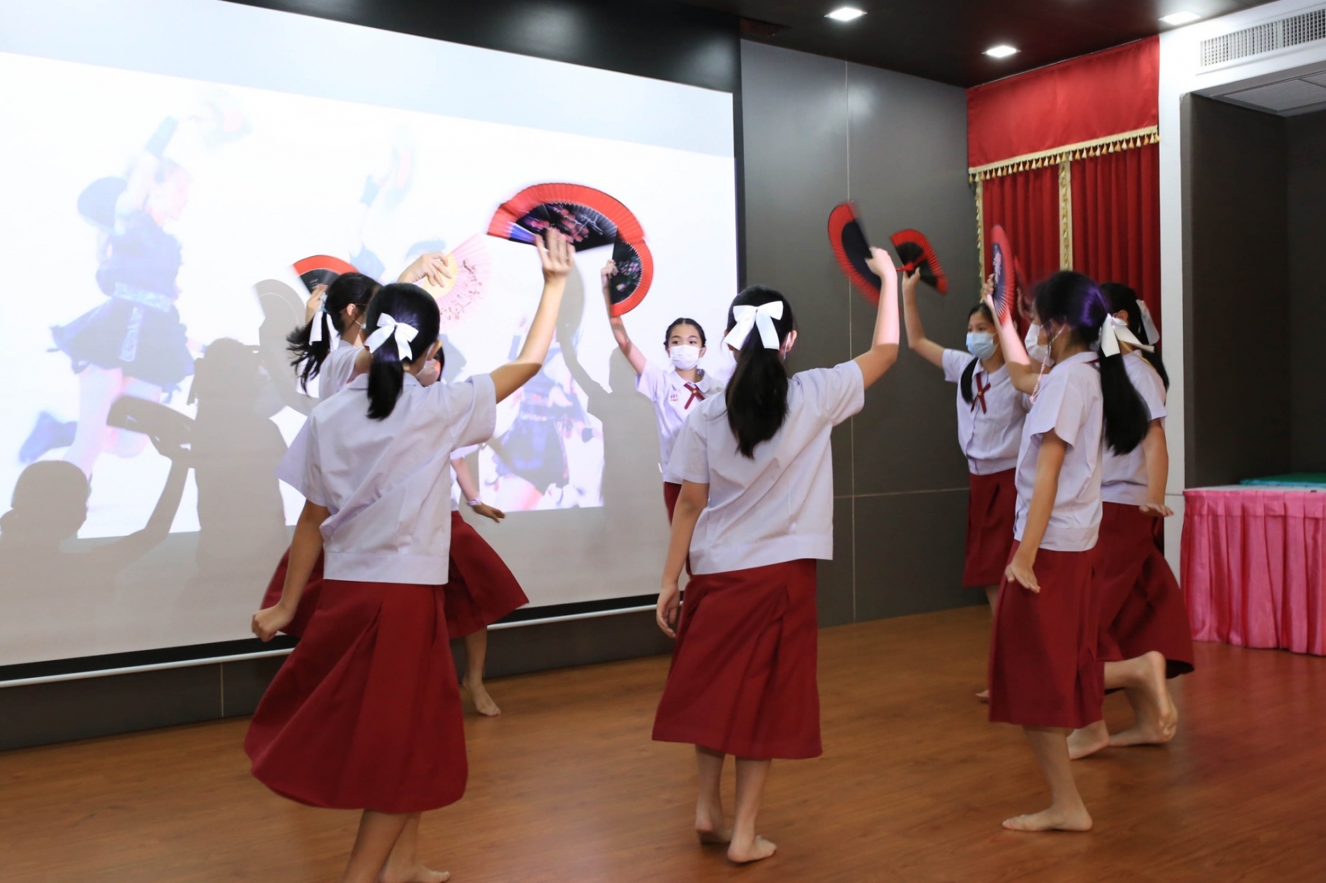 LINE_ALBUM_230210_17