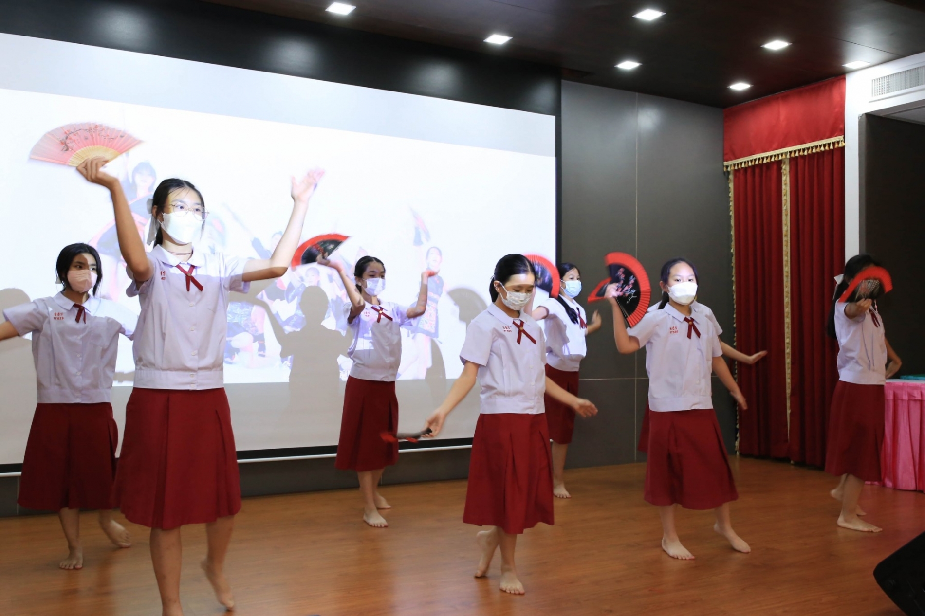 LINE_ALBUM_230210_18