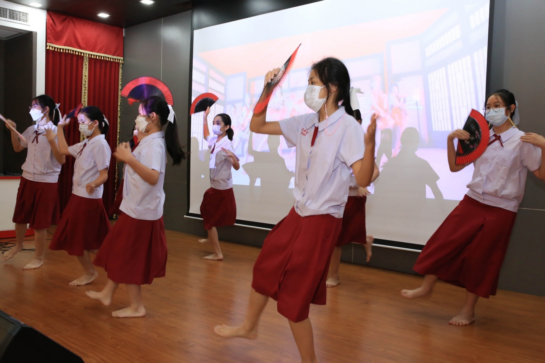 LINE_ALBUM_230210_19