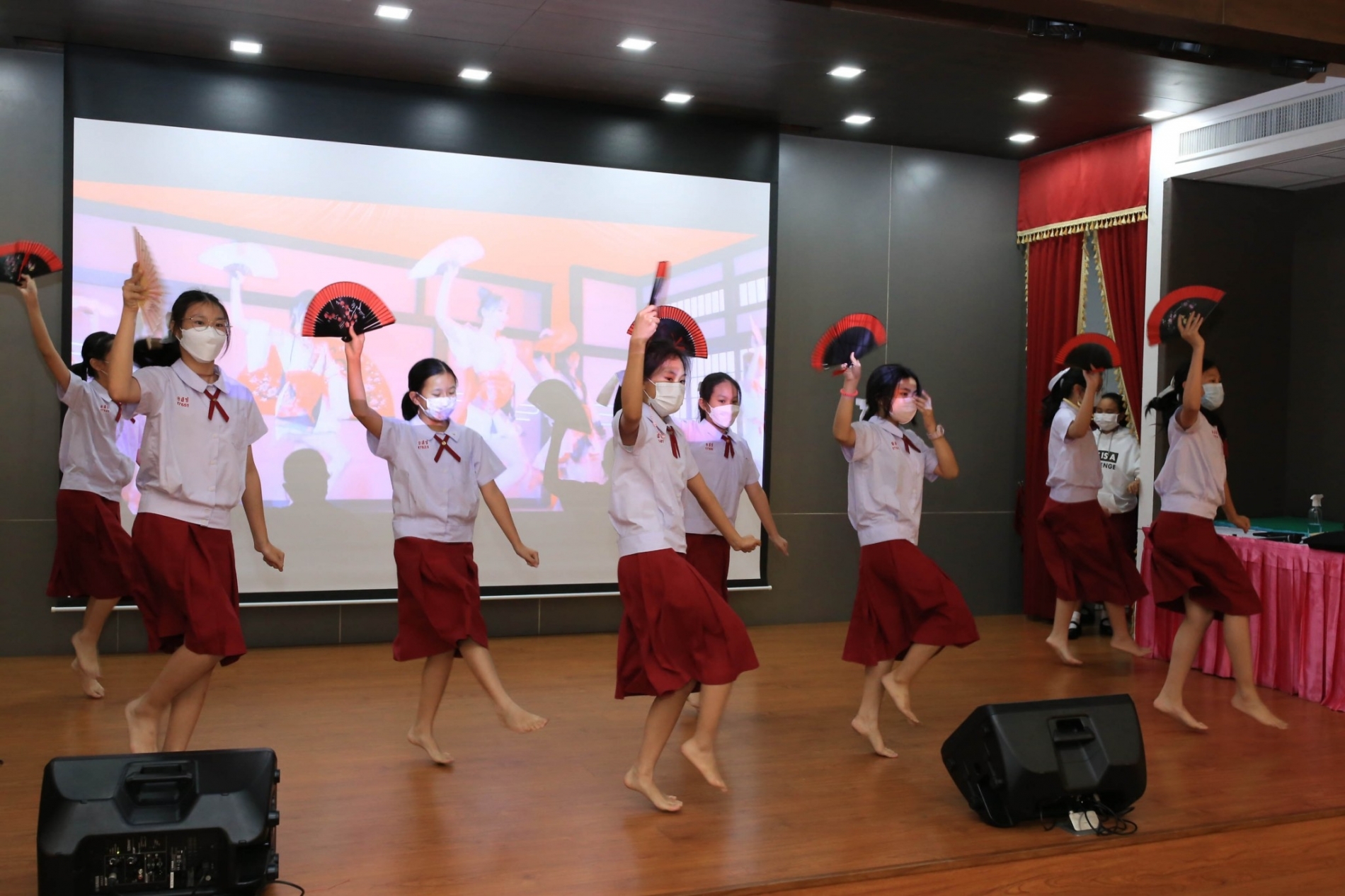 LINE_ALBUM_230210_28