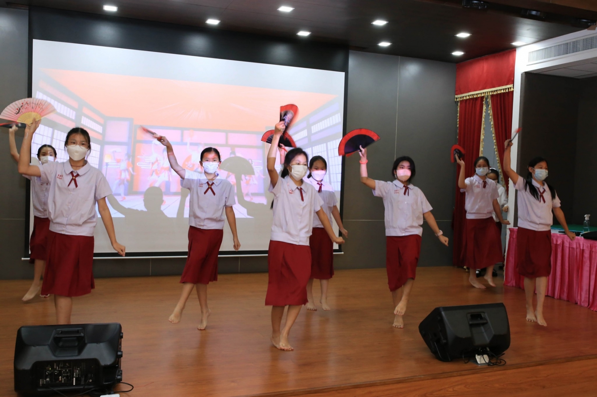 LINE_ALBUM_230210_29