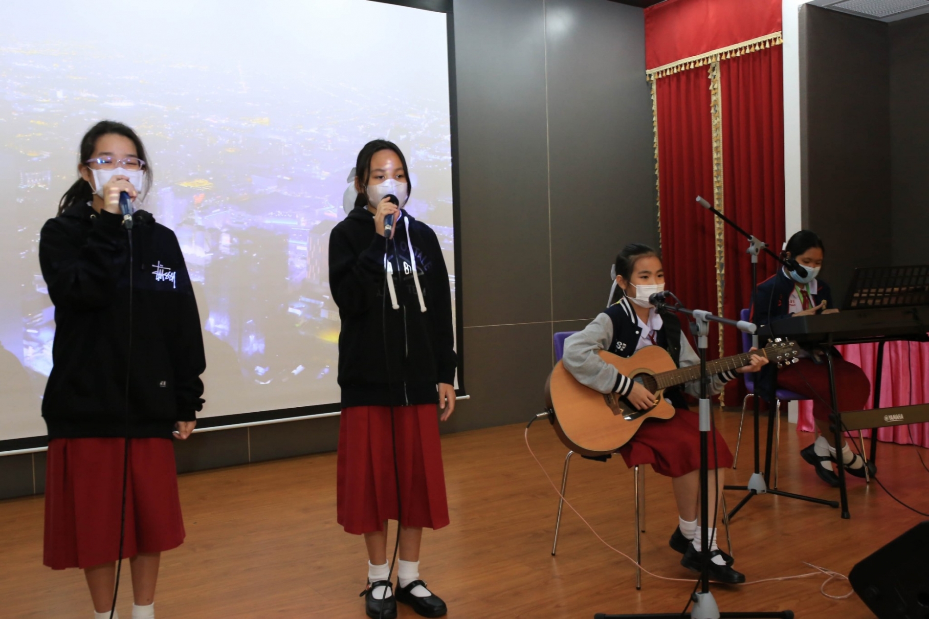 LINE_ALBUM_230210_41