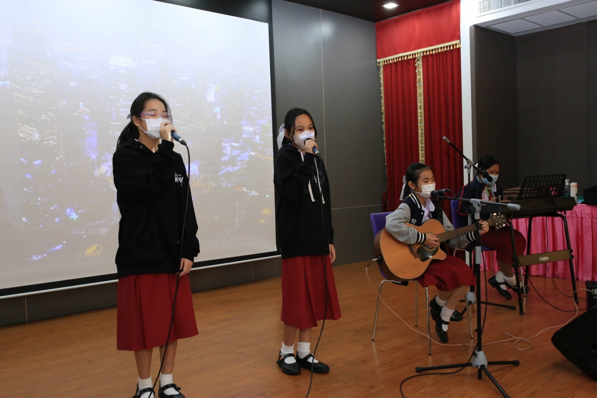 LINE_ALBUM_230210_51