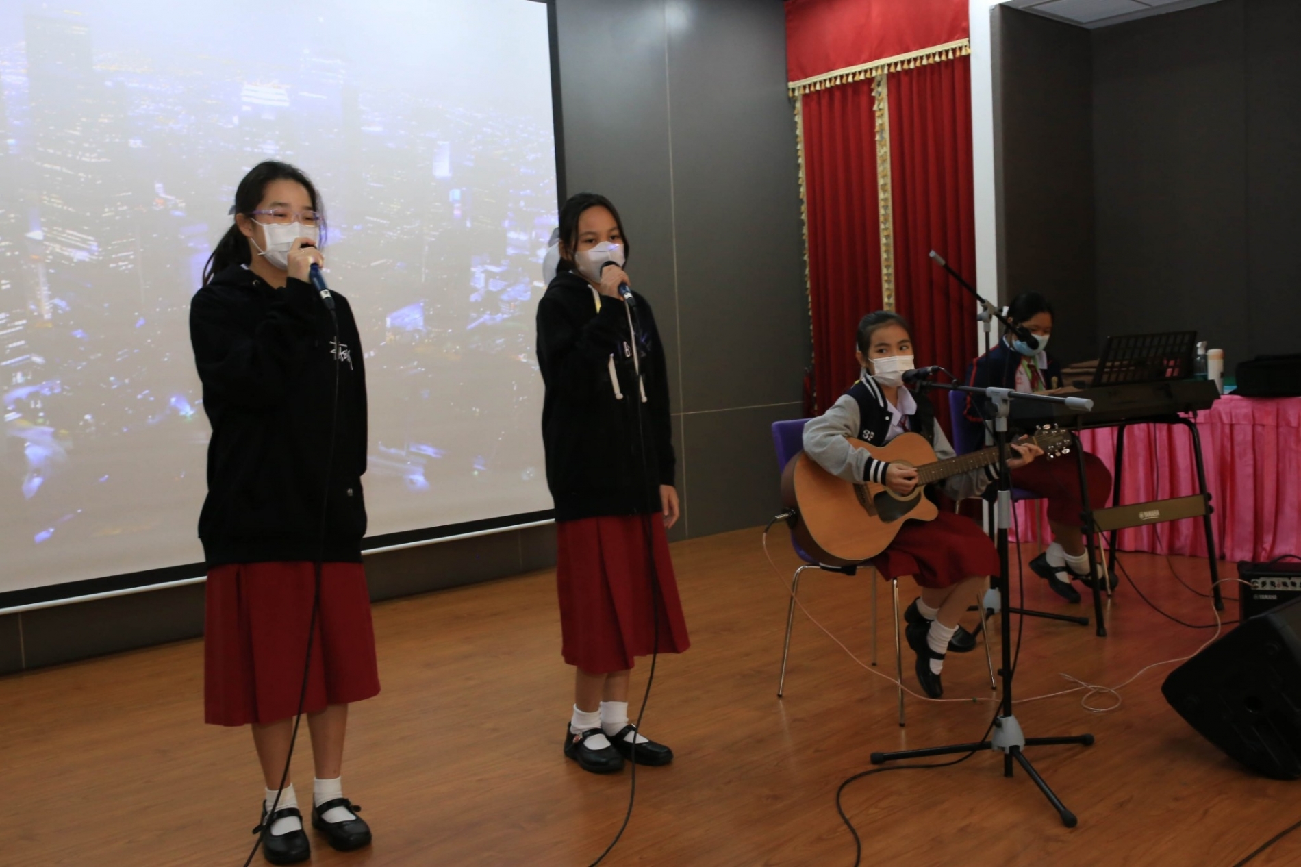 LINE_ALBUM_230210_52