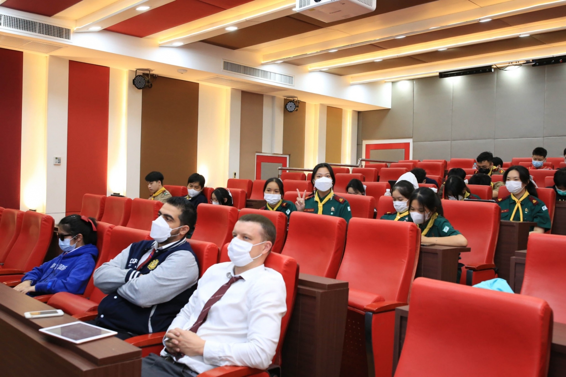 LINE_ALBUM_230210_66
