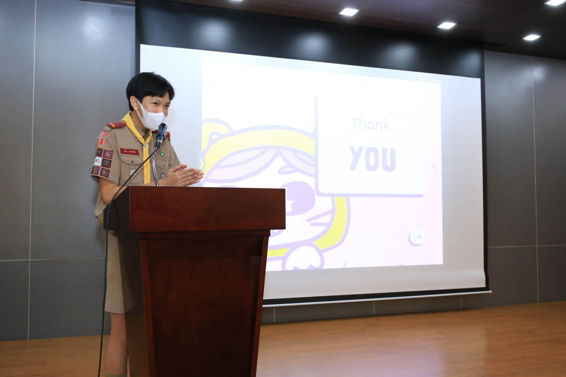 LINE_ALBUM_230210_82