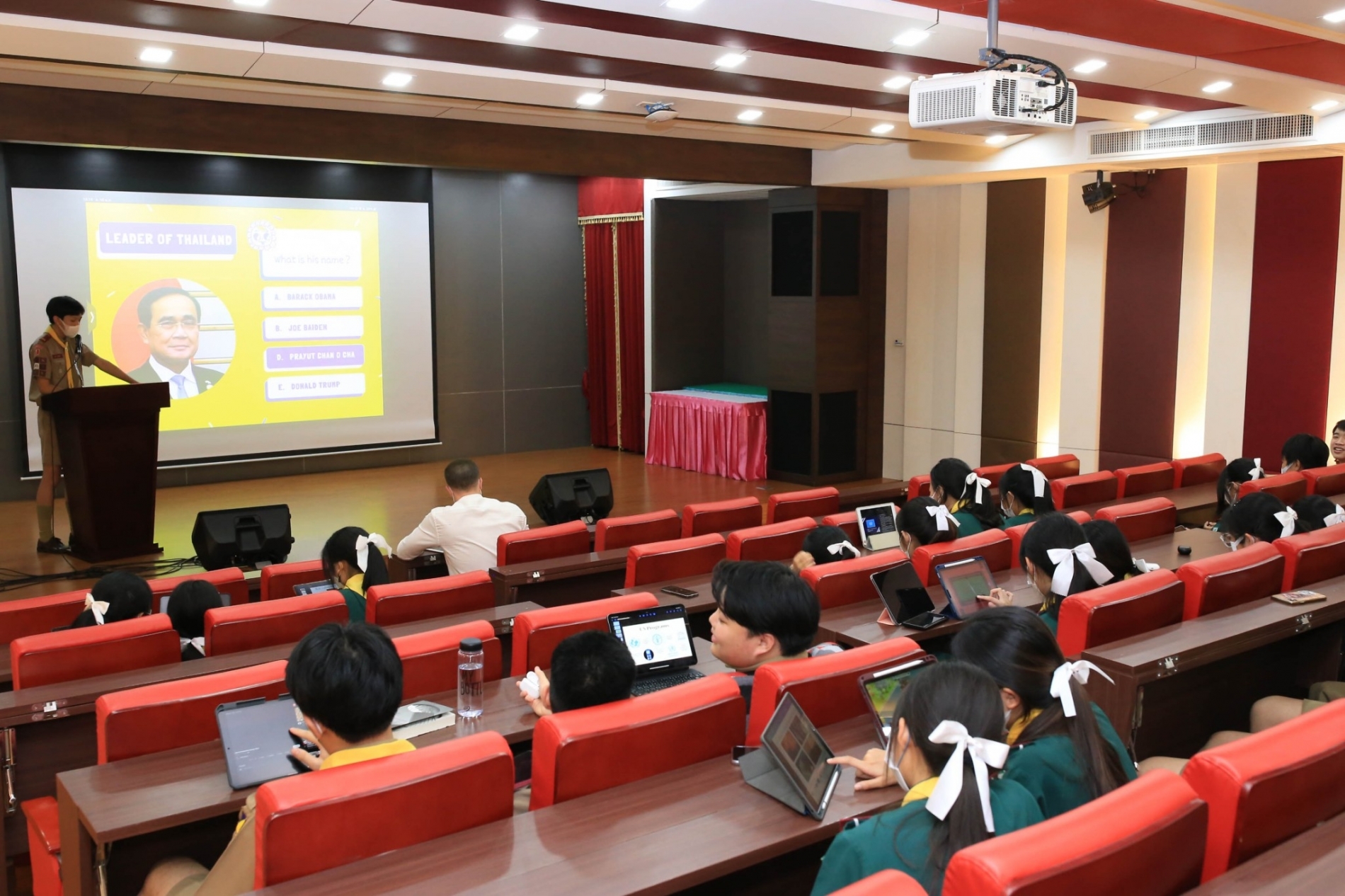 LINE_ALBUM_230210_83