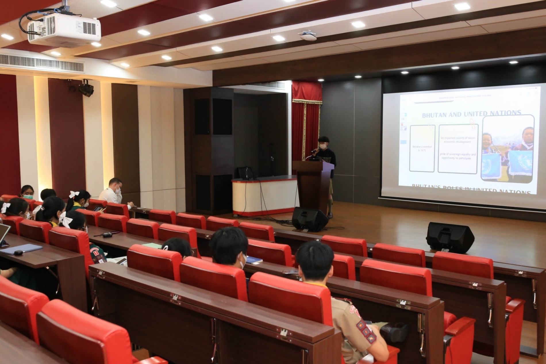 LINE_ALBUM_230210_84
