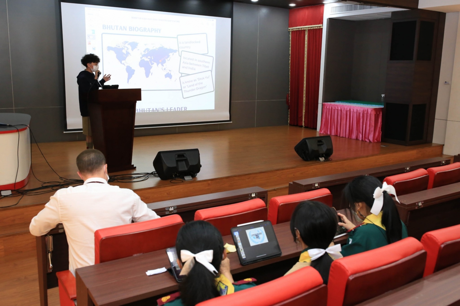 LINE_ALBUM_230210_88