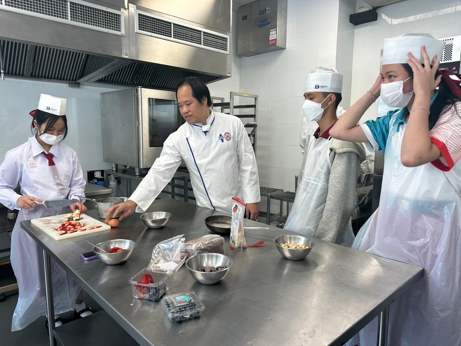 LINE_ALBUM_S4 Trendy Culinary Dusit_230918_104