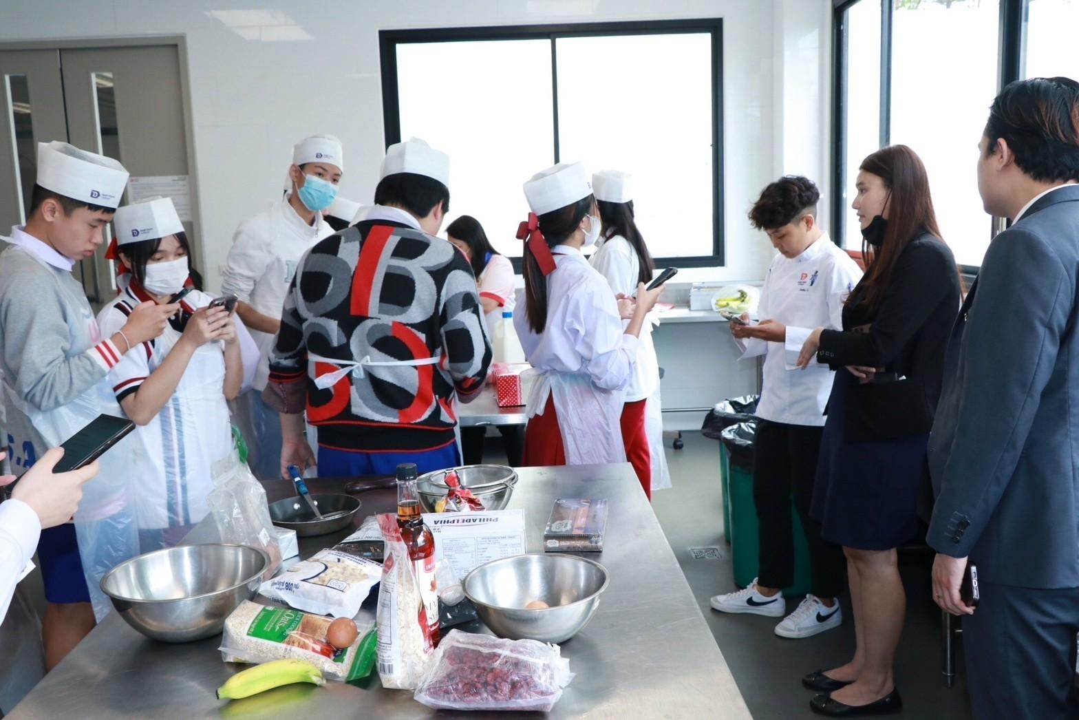 LINE_ALBUM_S4 Trendy Culinary Dusit_230918_27