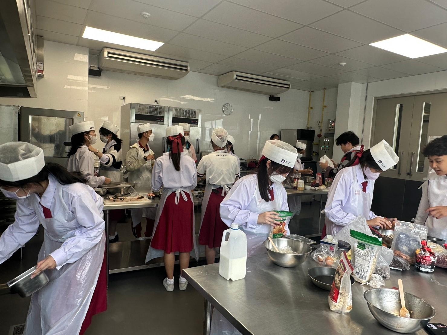 LINE_ALBUM_S4 Trendy Culinary Dusit_230918_72