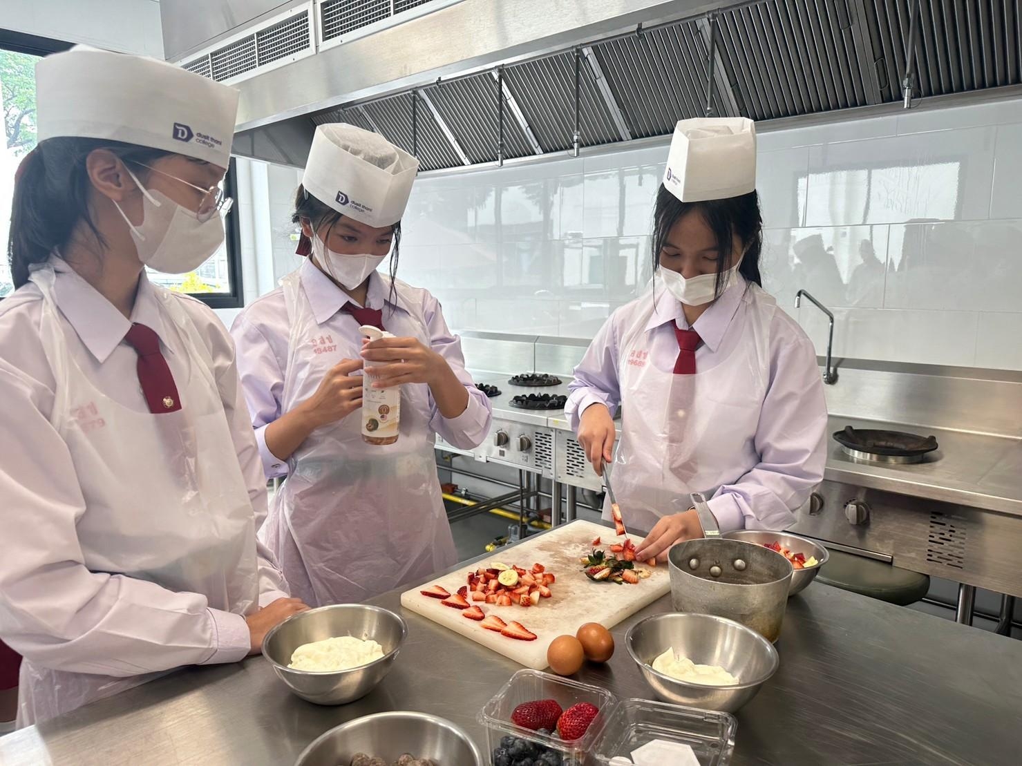 LINE_ALBUM_S4 Trendy Culinary Dusit_230918_90