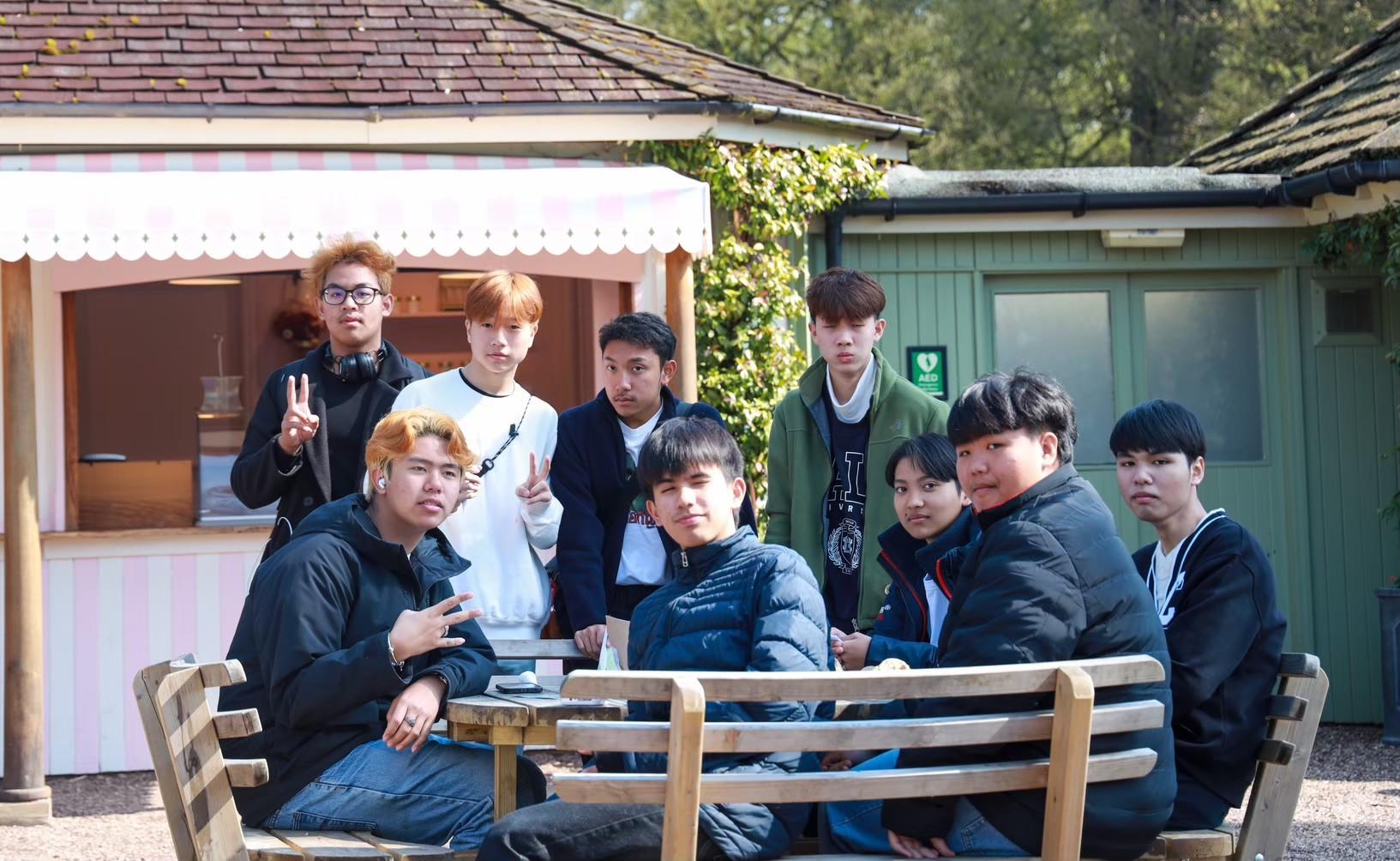 LINE_ALBUM_230612_35
