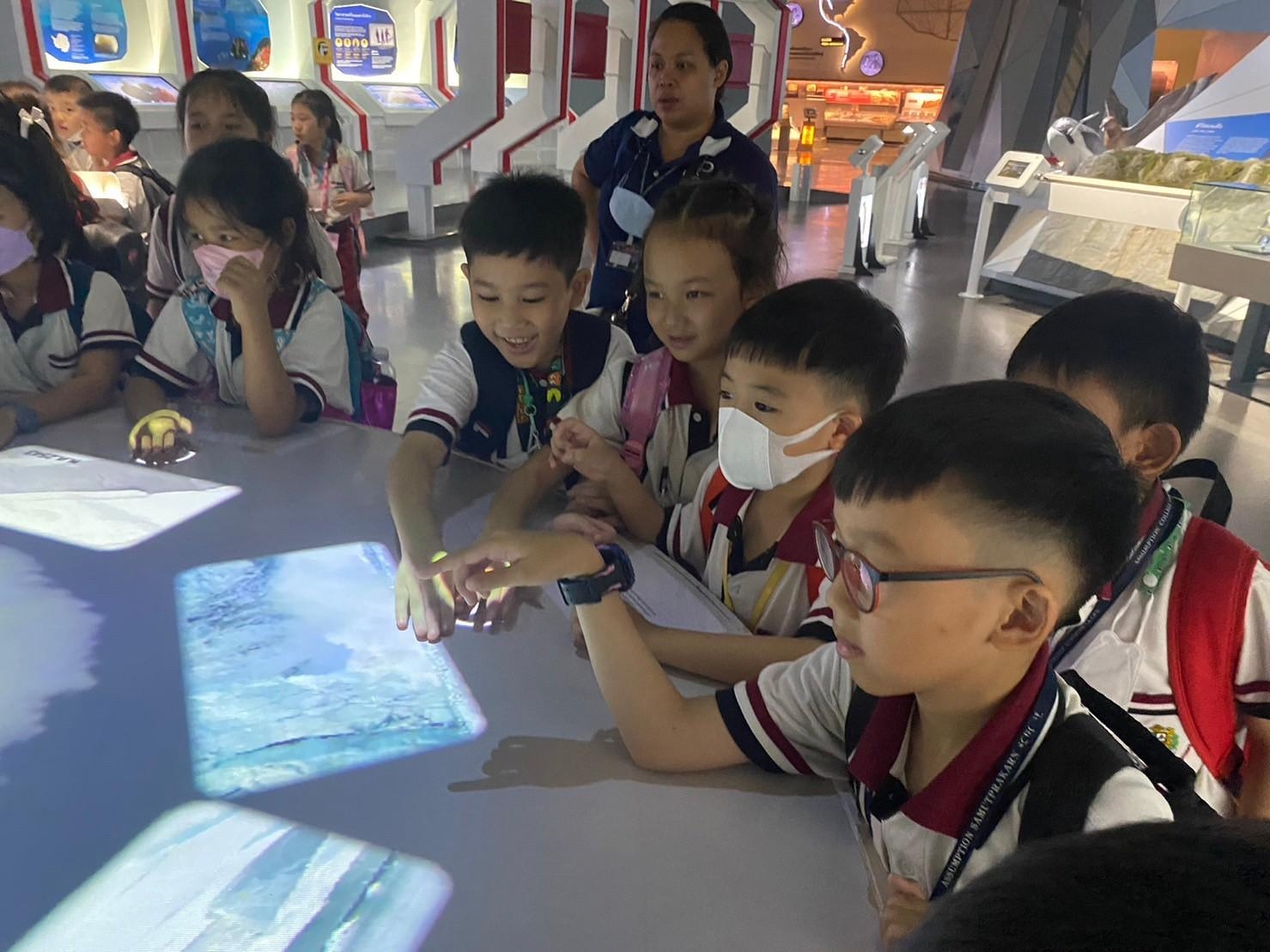 LINE_ALBUM_P2 Field trip_231101_18