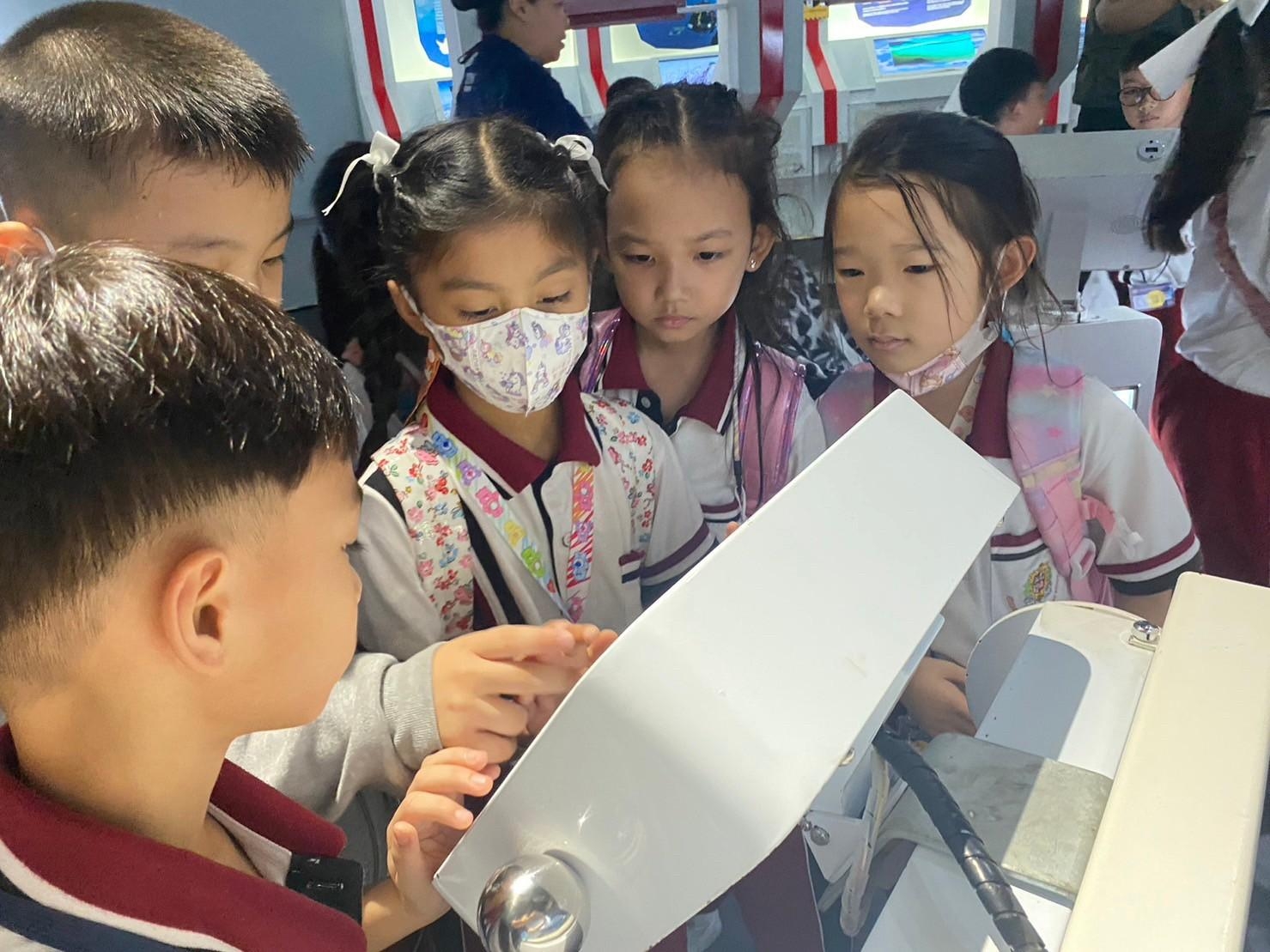 LINE_ALBUM_P2 Field trip_231101_19