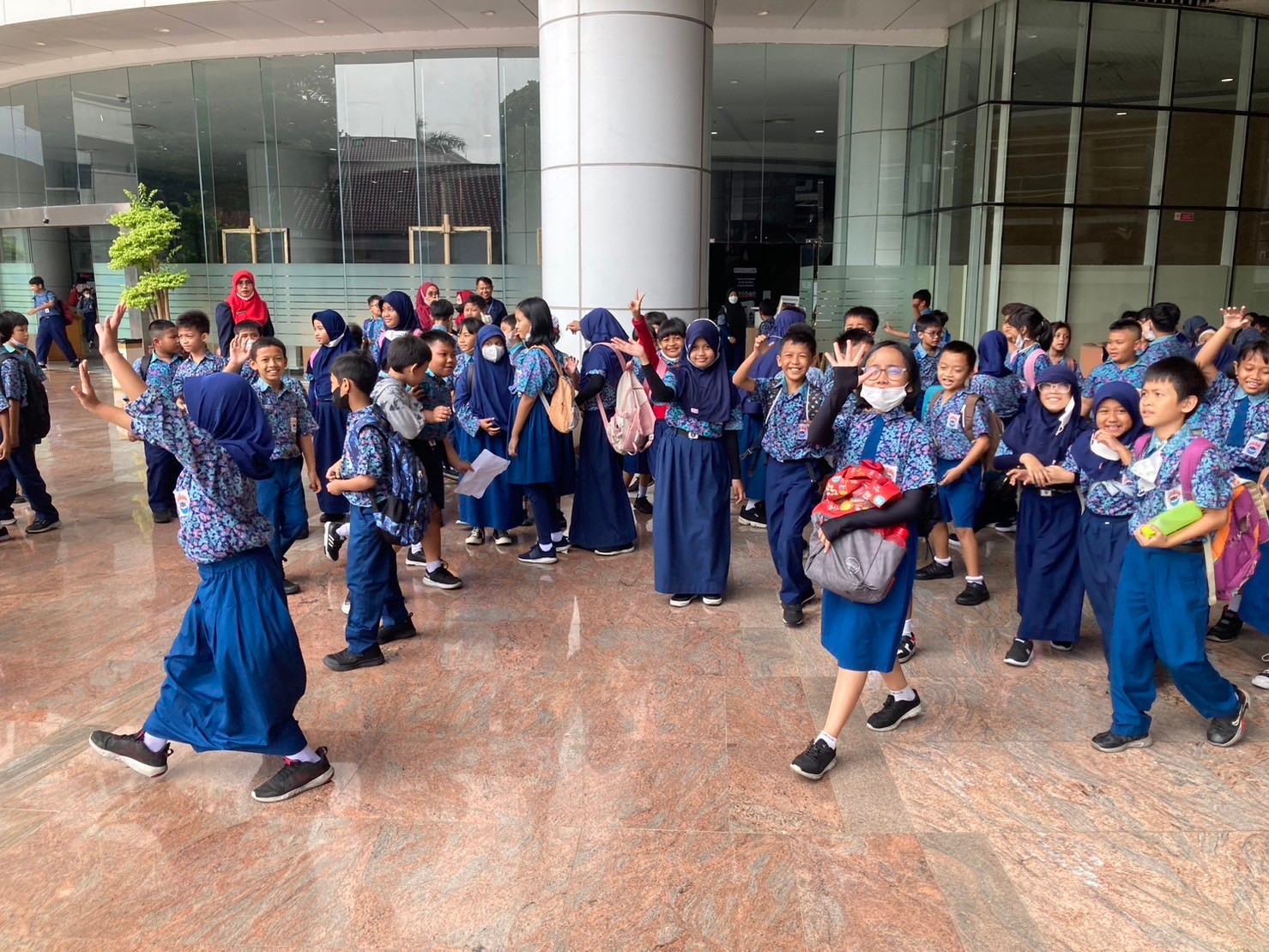 LINE_ALBUM_230606_11