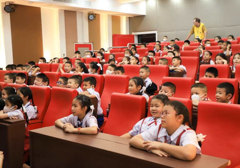 February 3, 2020 P1-P3 Morning Assembly at Larwence Hall