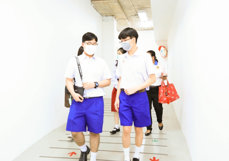 ACSP EP committed to its goal, take a step further in helping our students experience real-life work setting through the Outside School Apprentice Program for Secondary 6. Bro. Panuwat Mueantap, Assistant Director; Ms. Jiraporn Jittham, Head of EP;