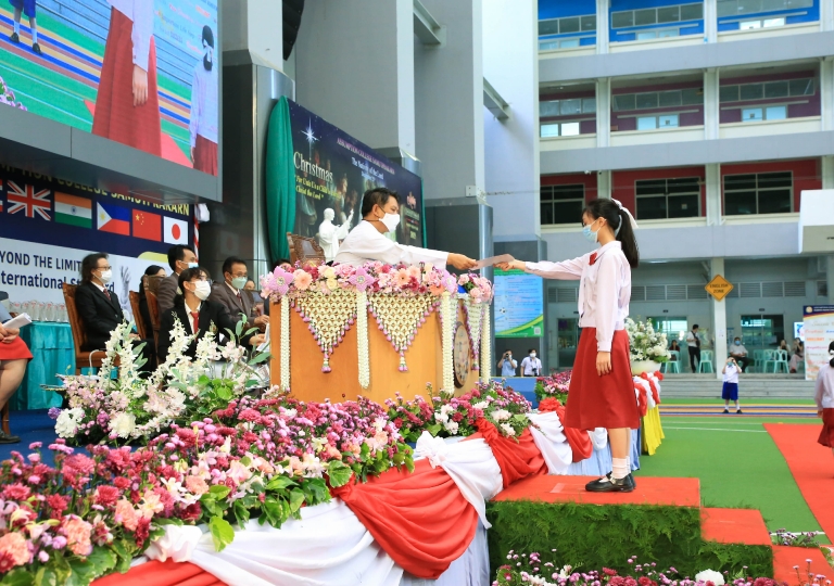 ACSP held the Academic Awards and Excellence in International Achievements Ceremony to congratulate the young achievers who got high scores in various International Standardized tests and academically 