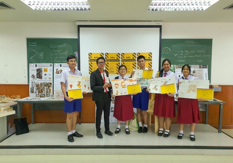 ACSP School – English Program students are given the opportunity to participate in AAU.DSGN “IAAU Highschool Workshop creative innovation” and submit their pieces for scholarship, November 10, 2020.