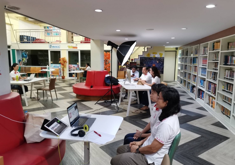 Assumption College Samutprakarn - The school, led by Ms. Jiraporn Jittham together with the English program personnel, presented the new Chinese-English program to the Primary 1 parents last Sunday, June 14, 2020.