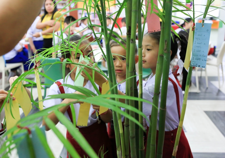 August 19, 2019 Today’s activity at the Discovery Center is called “Tanabata”. It’s a Japanese traditional event that originated from the legend of two stars called Ori-hime and Hiko-boshi.