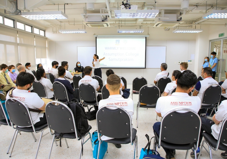 Chaengwattana – EP team led by Ms. Kanokwan Kaewmak moved a step further in paving the way for the cooperation with Panyapiwat Institute of Management (PIM), March 16, 2021.