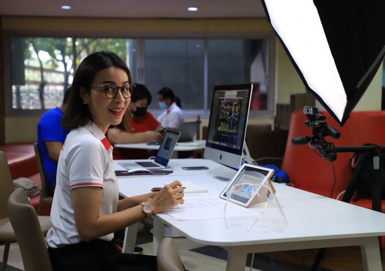 EP administrative team led by Ms. Jiraporn Jittham, Head of English program; Ms. Kanokwan Kaewmak, Head of EP Academics; Ms. Siriwan Yuthongkham, Head of EP Disciplinary affairs, held the Primary 1 orientation for the academic year 2021, April 25, 2021.
