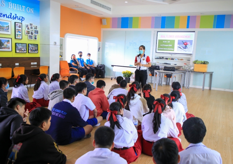 EP Building Student’s Lounge – Secondary 5 students were tasked to design and do flower arrangement per group, August 27, 2020.