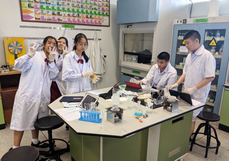 September 11, 2019 M2/7 Displacement Reactions + Crystallization. By: Ms. Martina