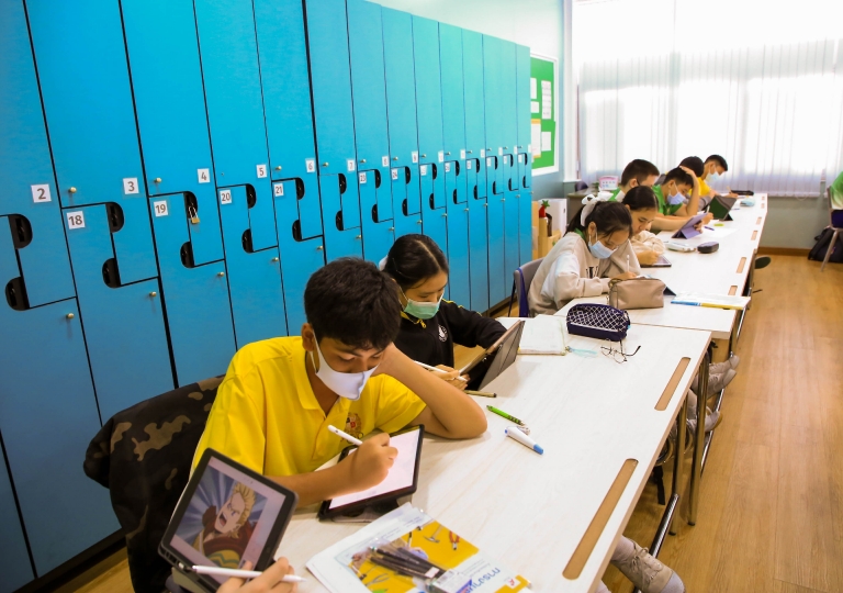 St. Gabriel Building – EP Secondary 2 learners widen their perspective through the Art Criticism and its meaning activity designed by Mr. Ingo Fast, November 11, 2020.