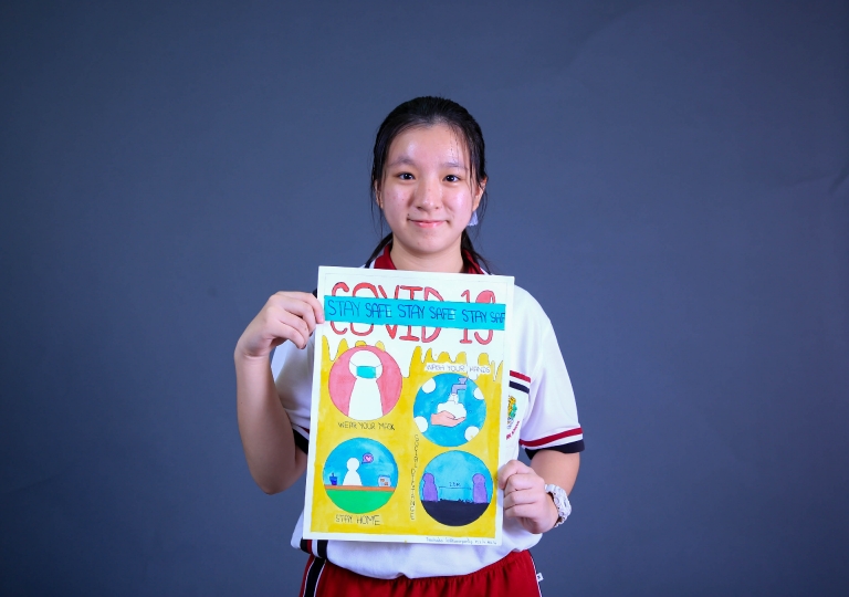 St. Gabriel Building – Secondary 3 students with the help of Mr. Sarawut, S3 Art subject teacher, showcased their creativity through making a poster with the theme Covid-19 Risk Prevention, September 16, 2020.