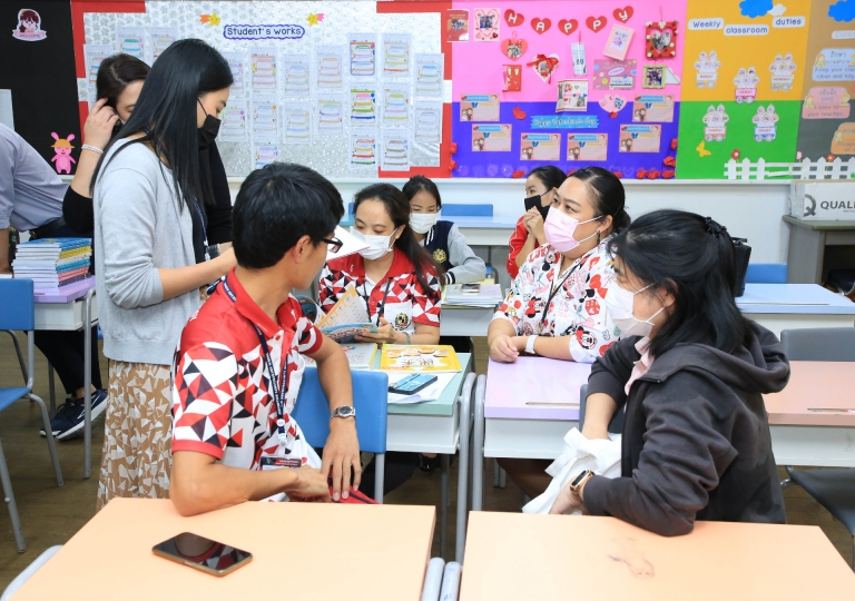 ACSP English Program held an Academic Meeting for teachers and co-teachers on 4 April 2023 with 3 objectives: