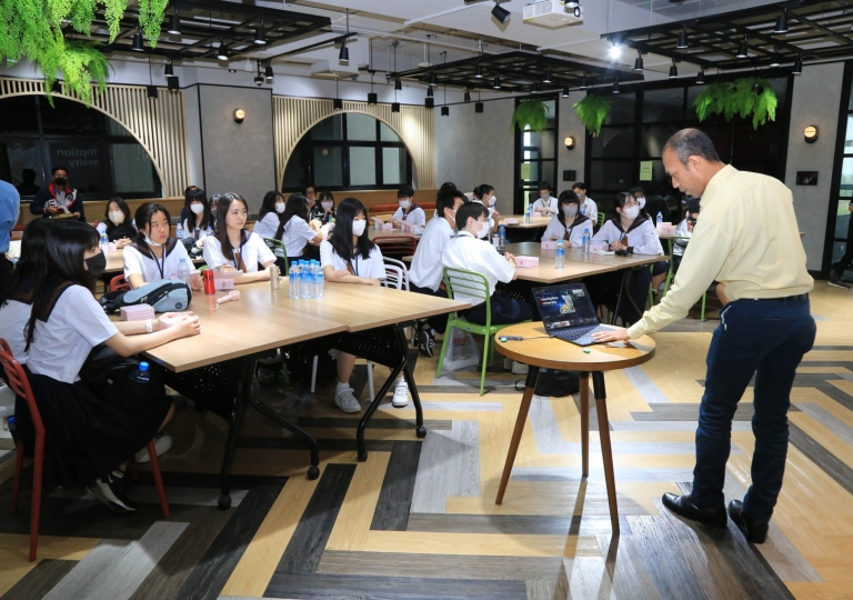 LINE_ALBUM_ABAC-2_230320_54