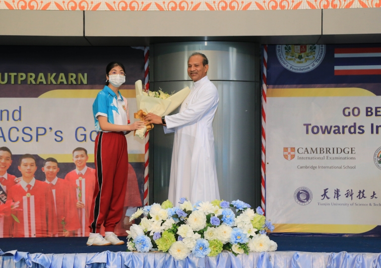 Bro. Dr. Monthol Prathumarach, school director, and vice directors Bro. Manit Sakonthawat and Bro. Pittaya Tueaita held a welcoming ceremony for Reverend Brother John Kallarakal, Superior General, St. Garbriel, on 28 October 2022.