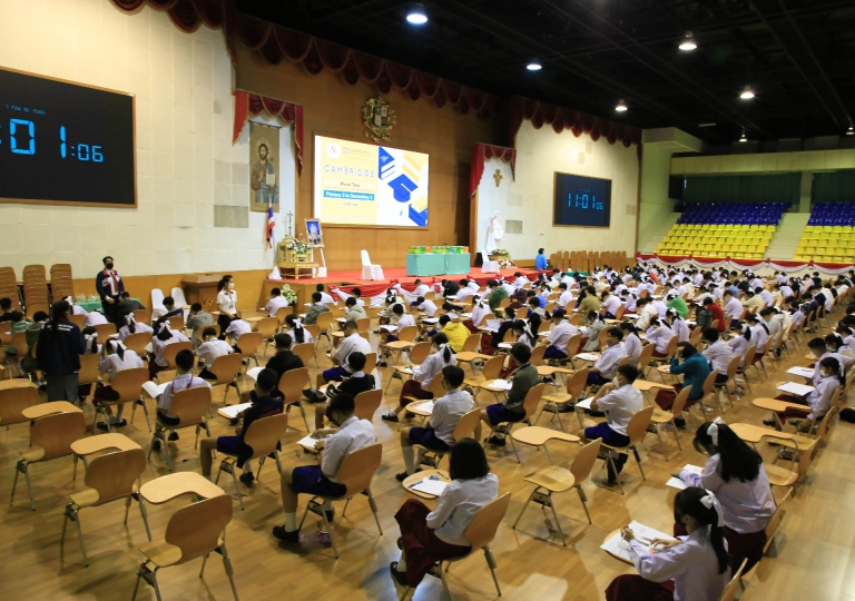 English Program held Cambridge Checkpoint Mock Tests for Primary 3 to Secondary 3 on 7-9 February. Students were assessed in 3 subjects: English as a Second Language, Mathematics, and Science.