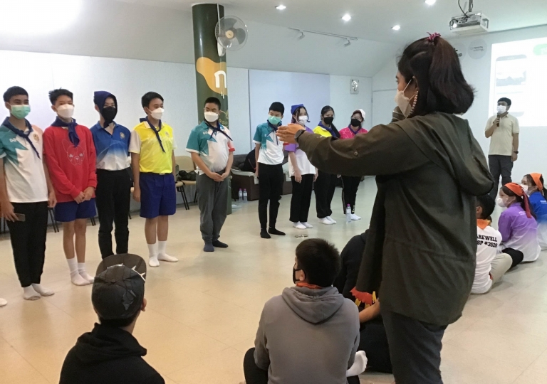 English Program led by Ms. Siriwan Yuthongkham, Head of EP Discipline, and Mr. Bogdan Pangin, Biology teacher, organized the Bangpu National Recreation Center Study Trip for Secondary 4/8 on 2 November 2022.