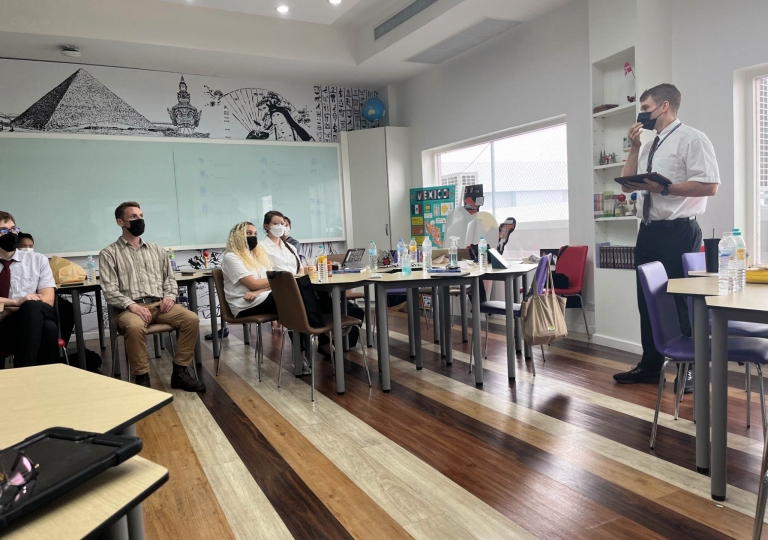 LINE_ALBUM_Orientation-Oct_221027_1